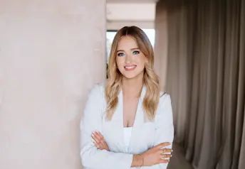 Holly Hunt