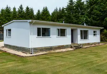 AL100635