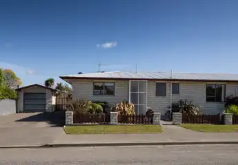 AU109831