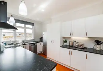 BU116905