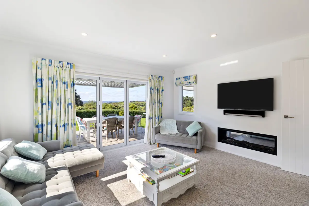 51 Coutts Way, Fitzherbert, Palmerston North