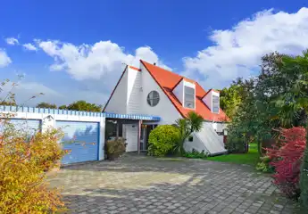 HVU76795