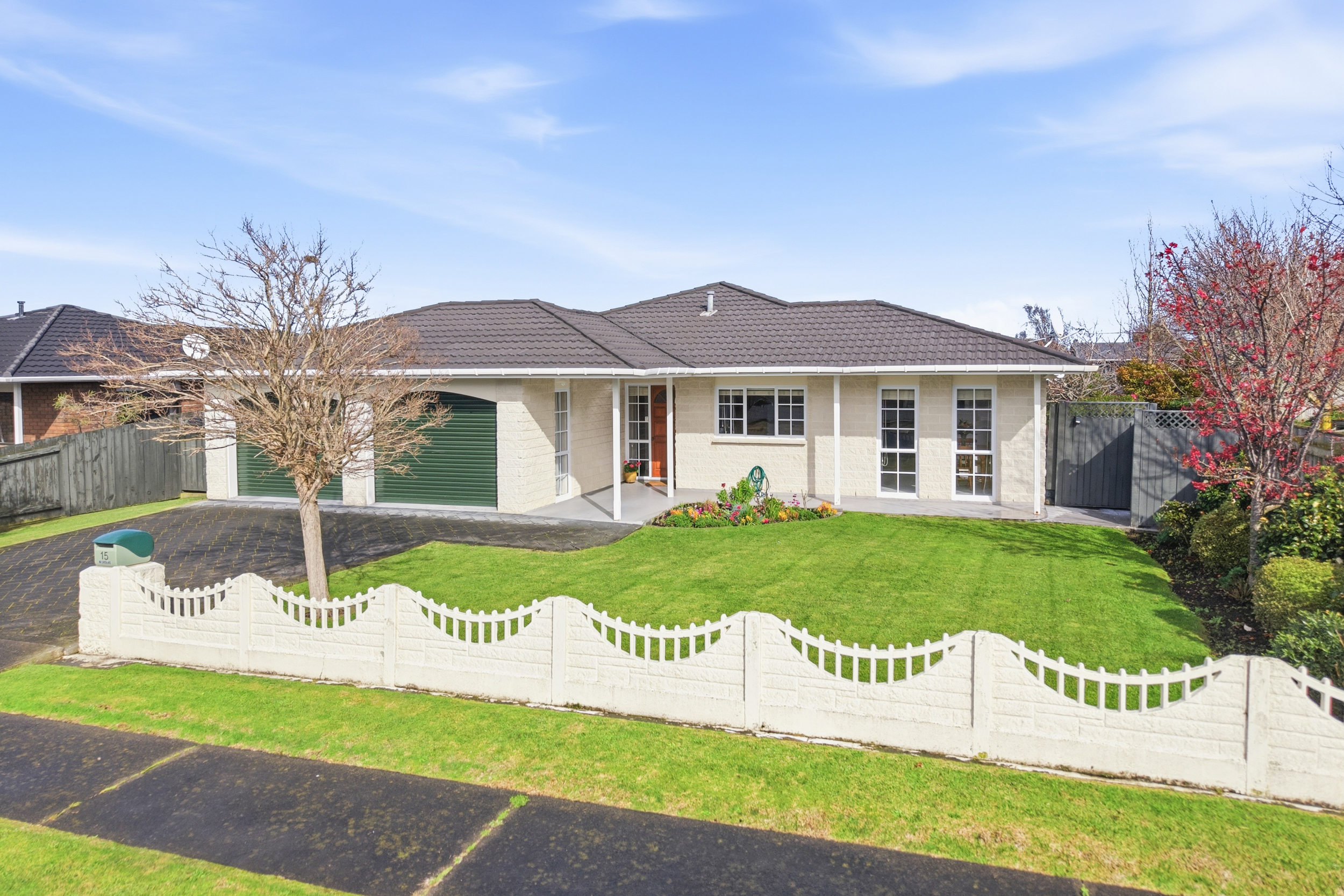 WGU231075